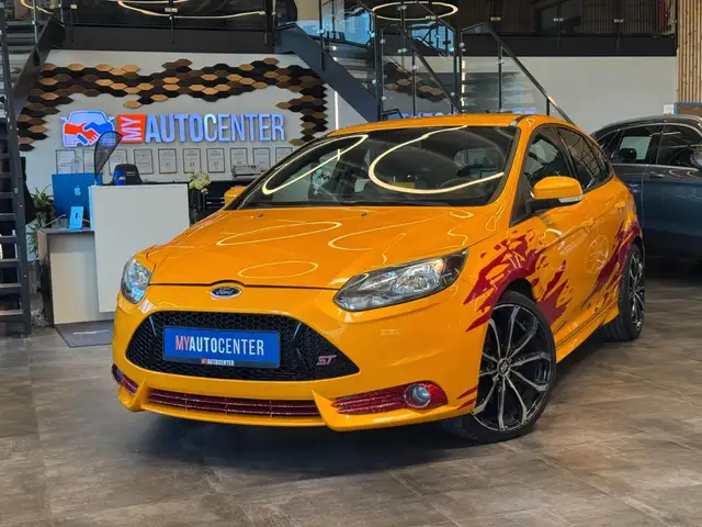 Ford Focus main image