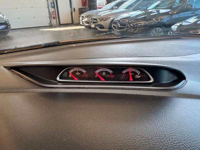 Ford Focus view 15
