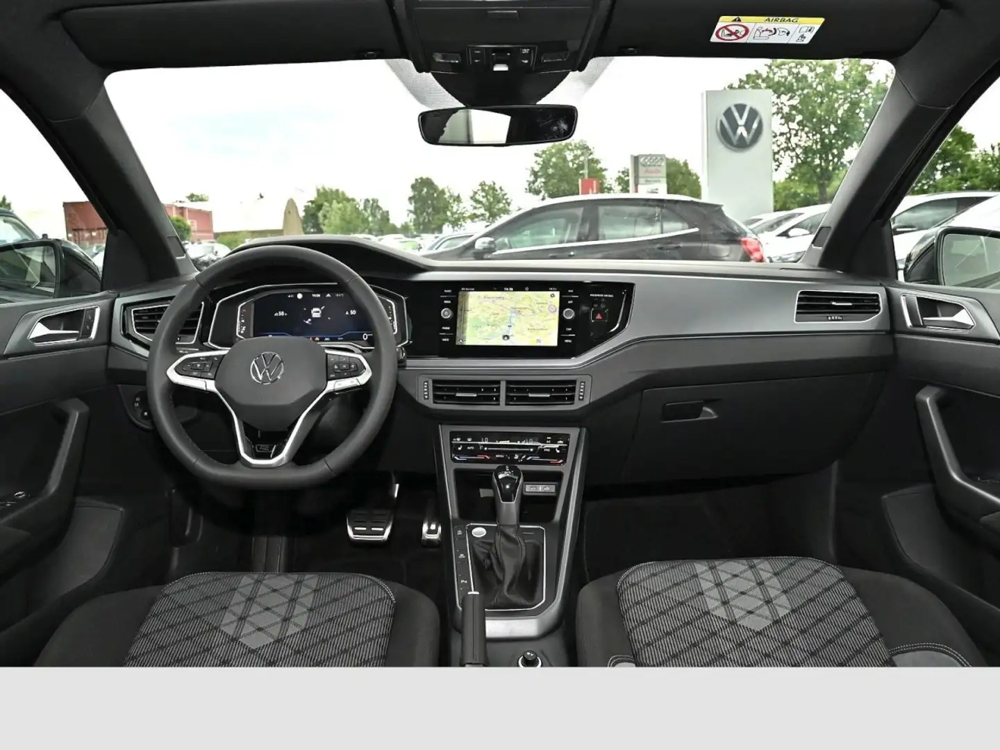 Volkswagen Polo 1.0 TSI DSG OPF R-Line 1,99% Fin* Pano Navi RFK Ke Black - 2