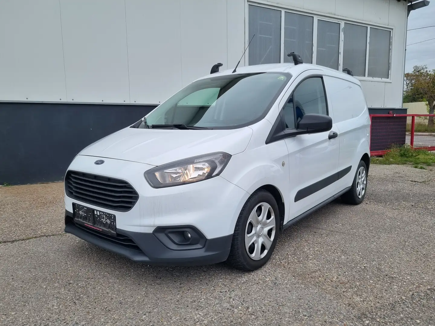 Ford Transit Courier Transit Courier 1,5 TDCi Trend Weiß - 1
