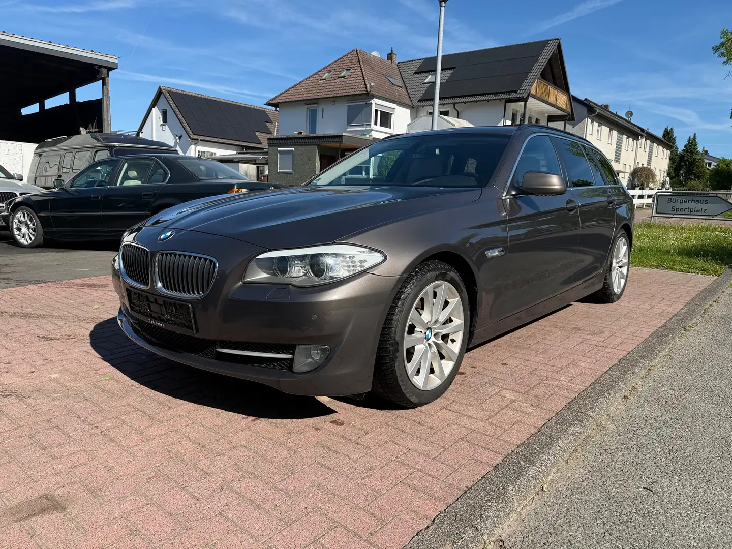 BMW 528 i F11 Touring Leder Xenon Serviceheft HU AU NEU Braun - 1