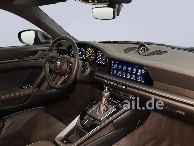 Porsche 911 view 13