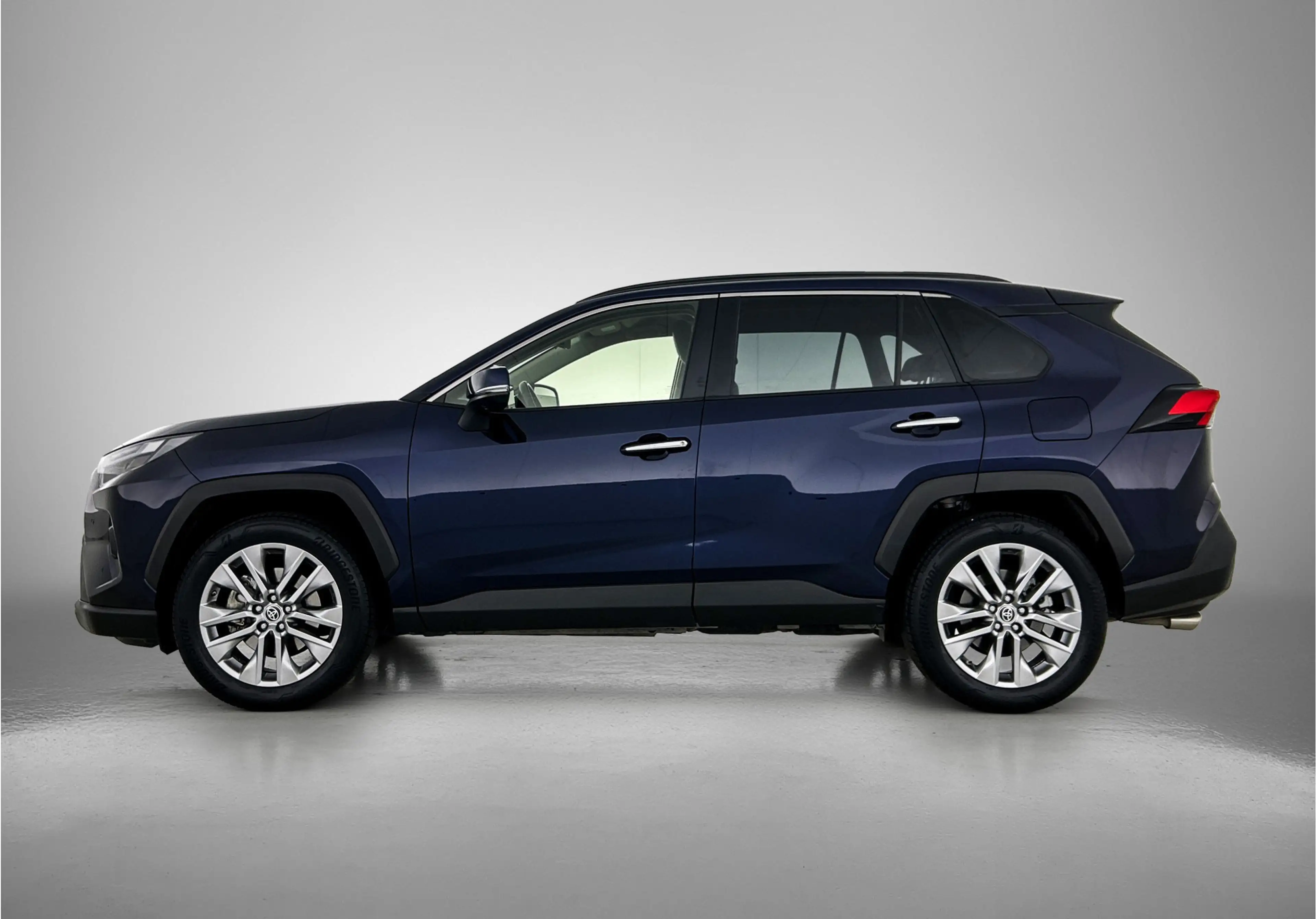 Toyota RAV 4 2.5 Hybrid AWD Executive — photo 3