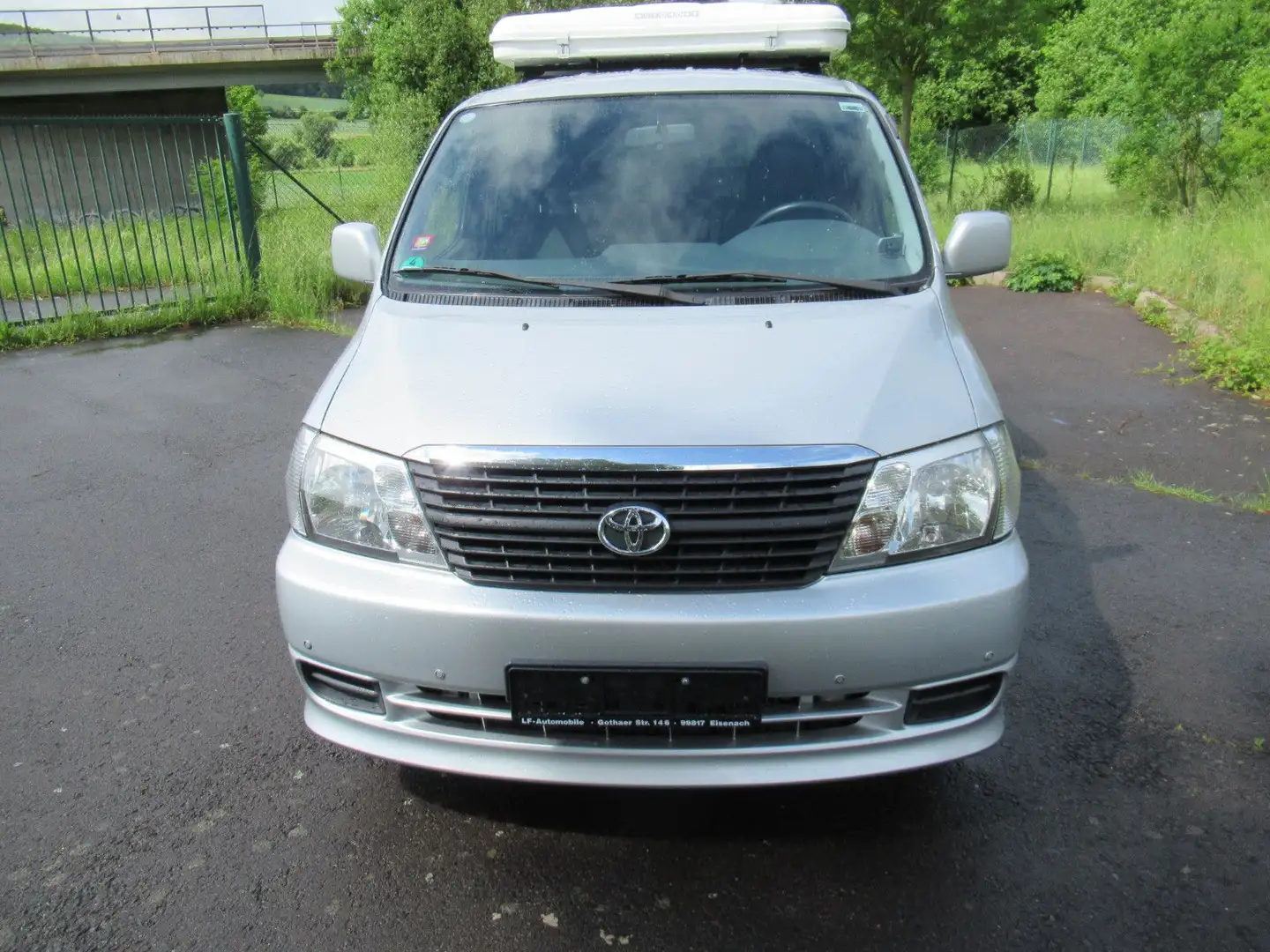 Toyota Hiace 2.5 D4-D lang Camper Klima/AHK/RC/ZV/eFH.. Argent - 2