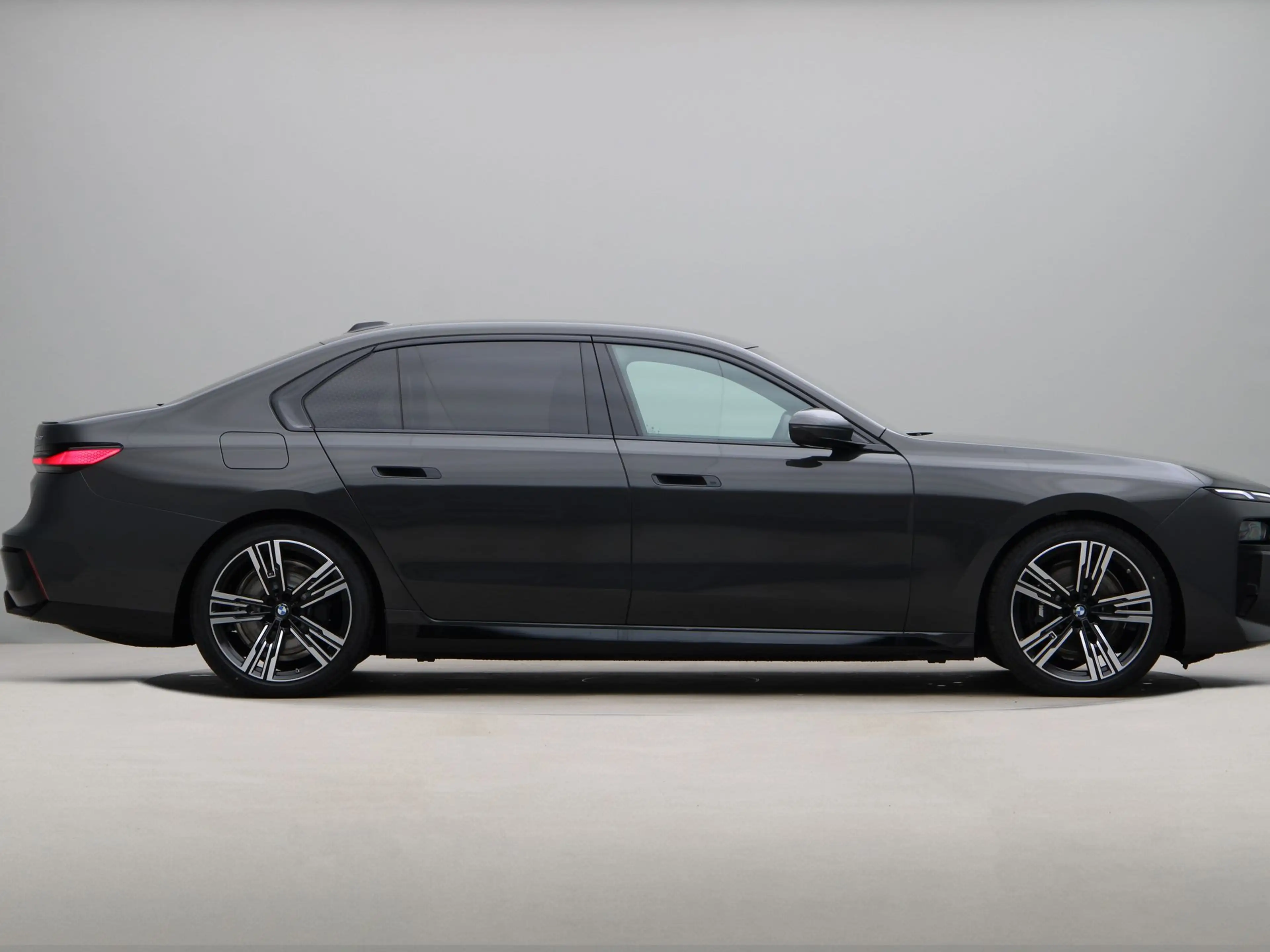 BMW i7 eDrive50 106 kWh — photo 8