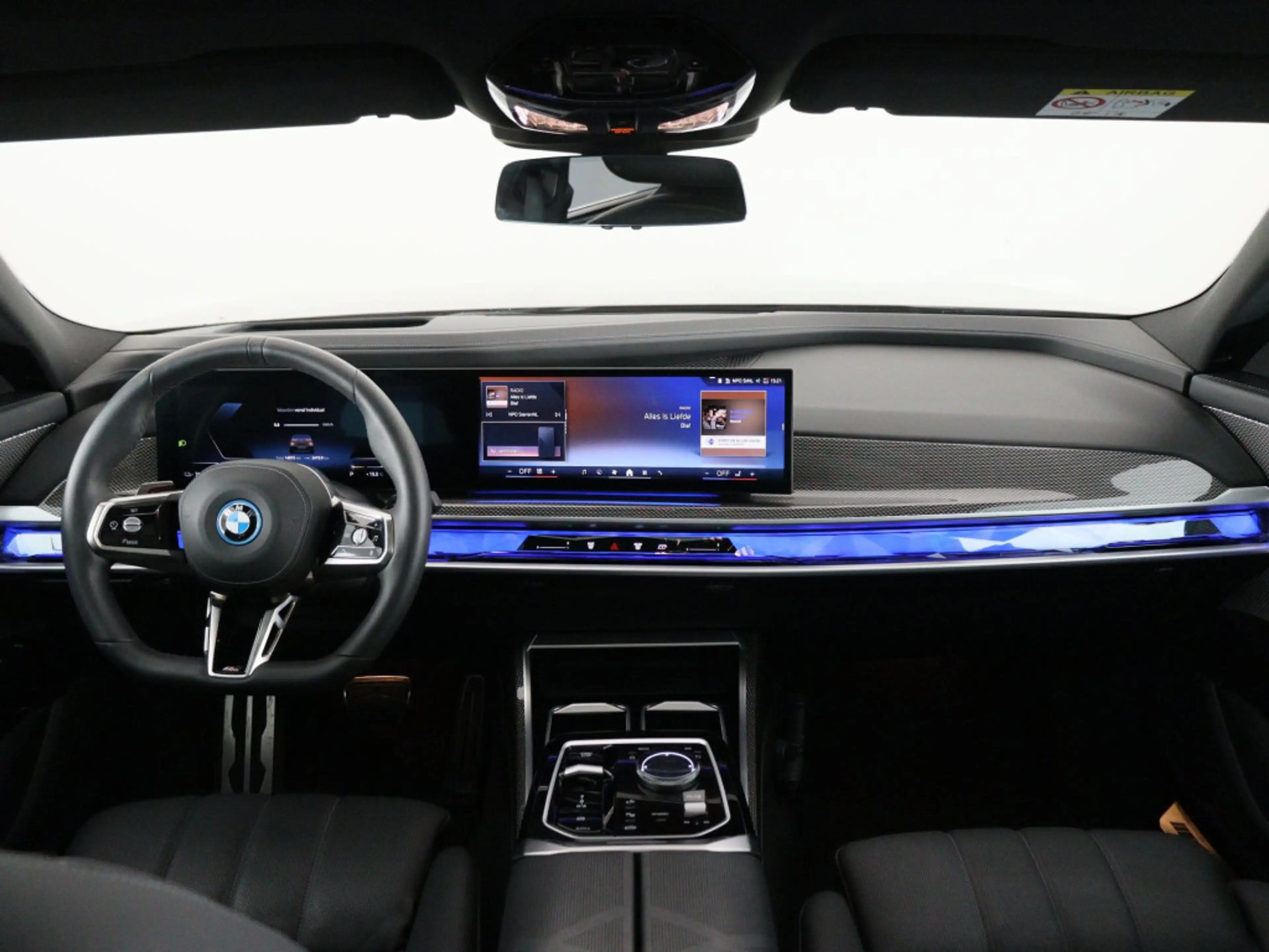 BMW i7 eDrive50 106 kWh — photo 12