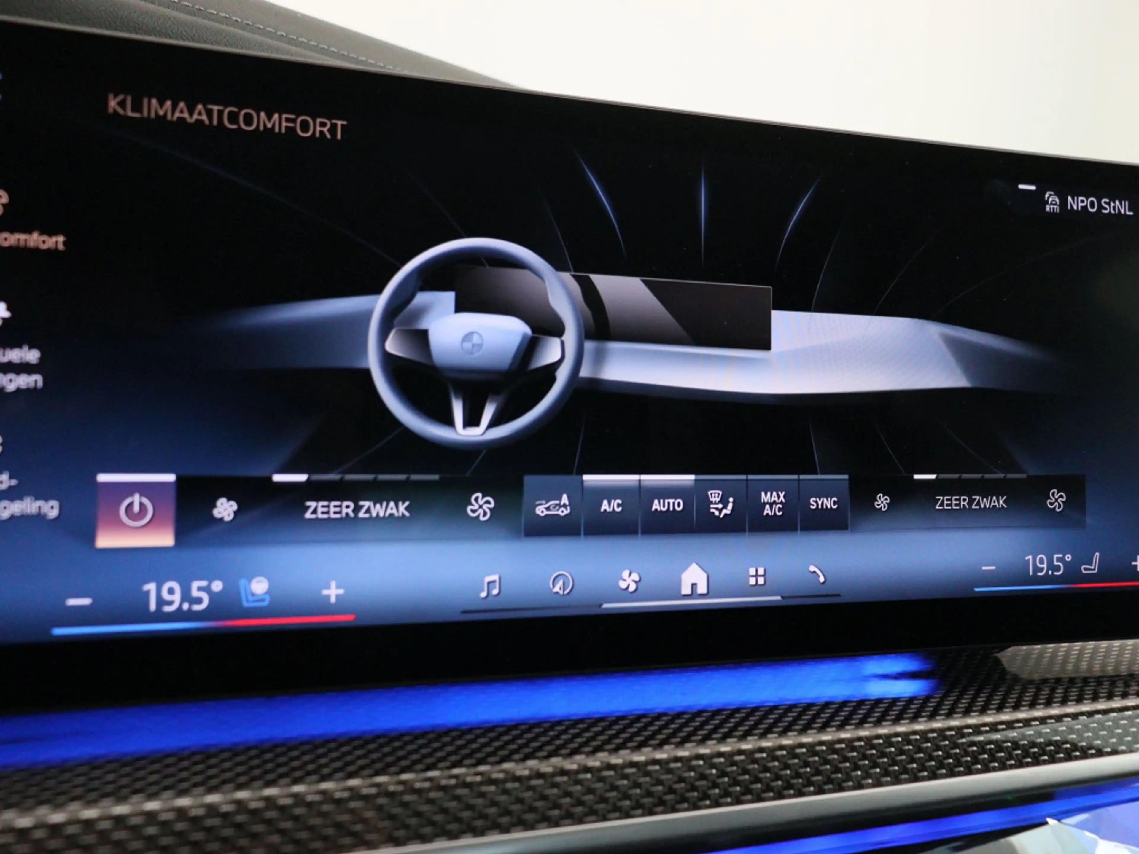 BMW i7 eDrive50 106 kWh — photo 15