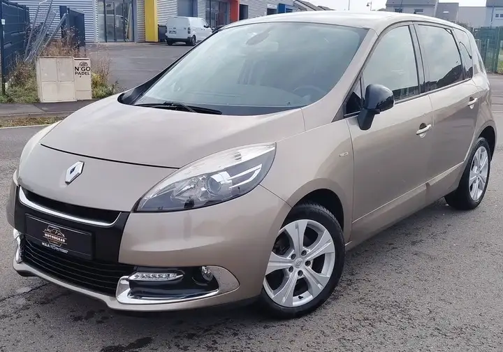 Renault Scenic III 1.5 DCI Bose Edition BVA 110 ch