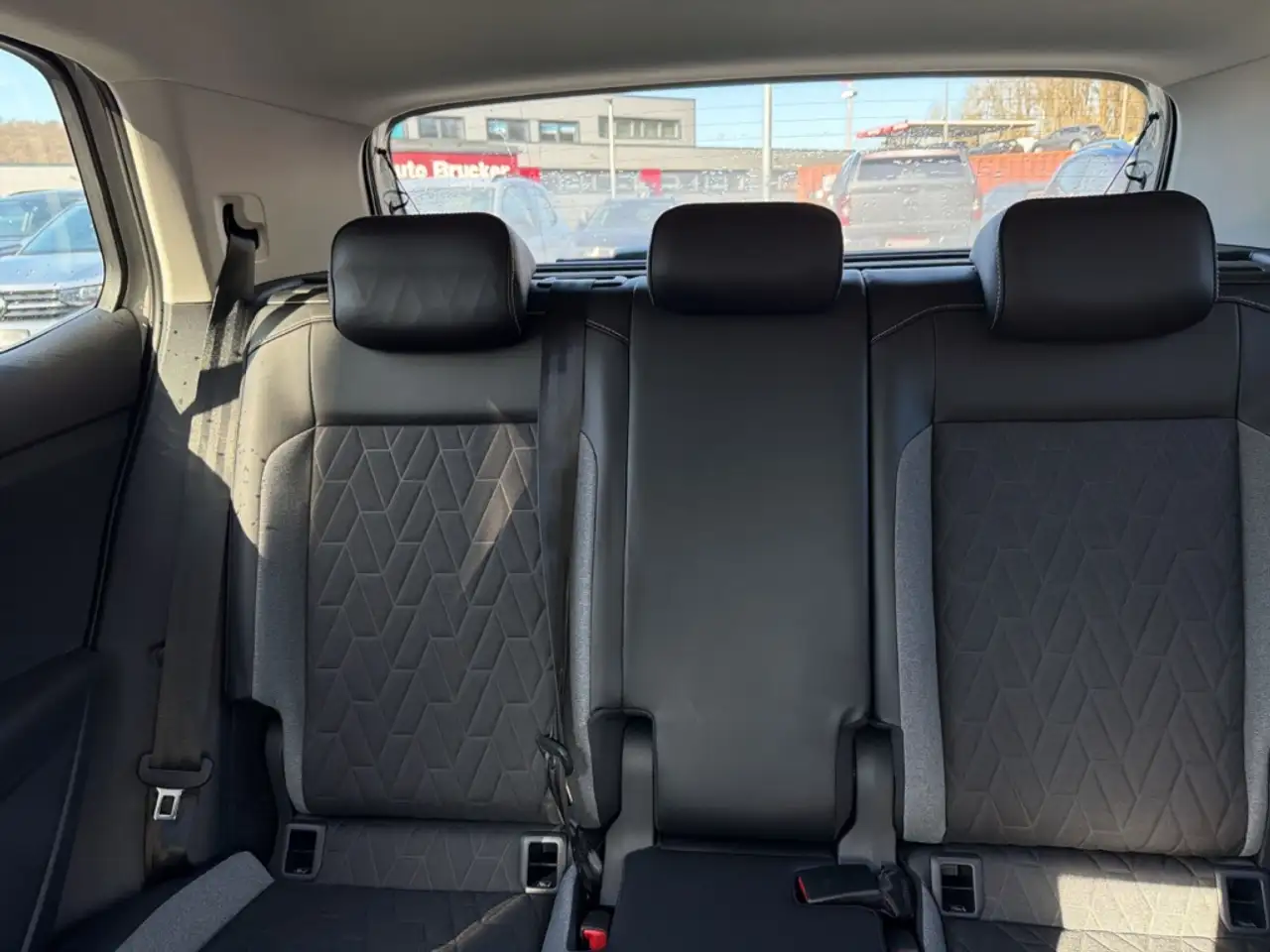 Volkswagen T-Cross 1.0 TSI Energy Ahk.+Sitzhzg+PDC 16