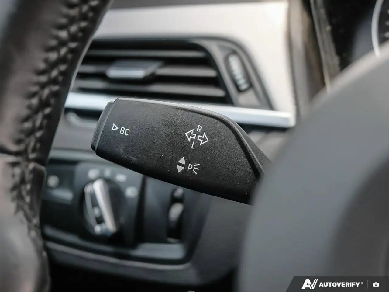 BMW X1 снимка BMW X1