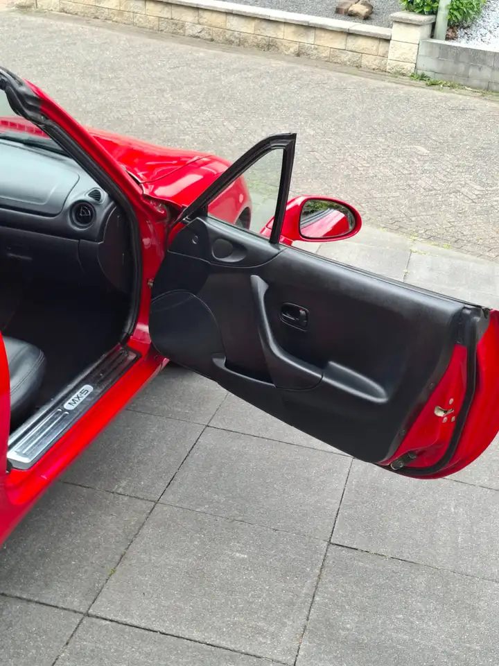 Mazda MX-5 1.6i, foto 11