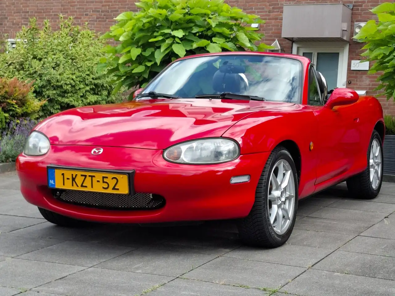 Mazda MX-5 1.6i, foto 1