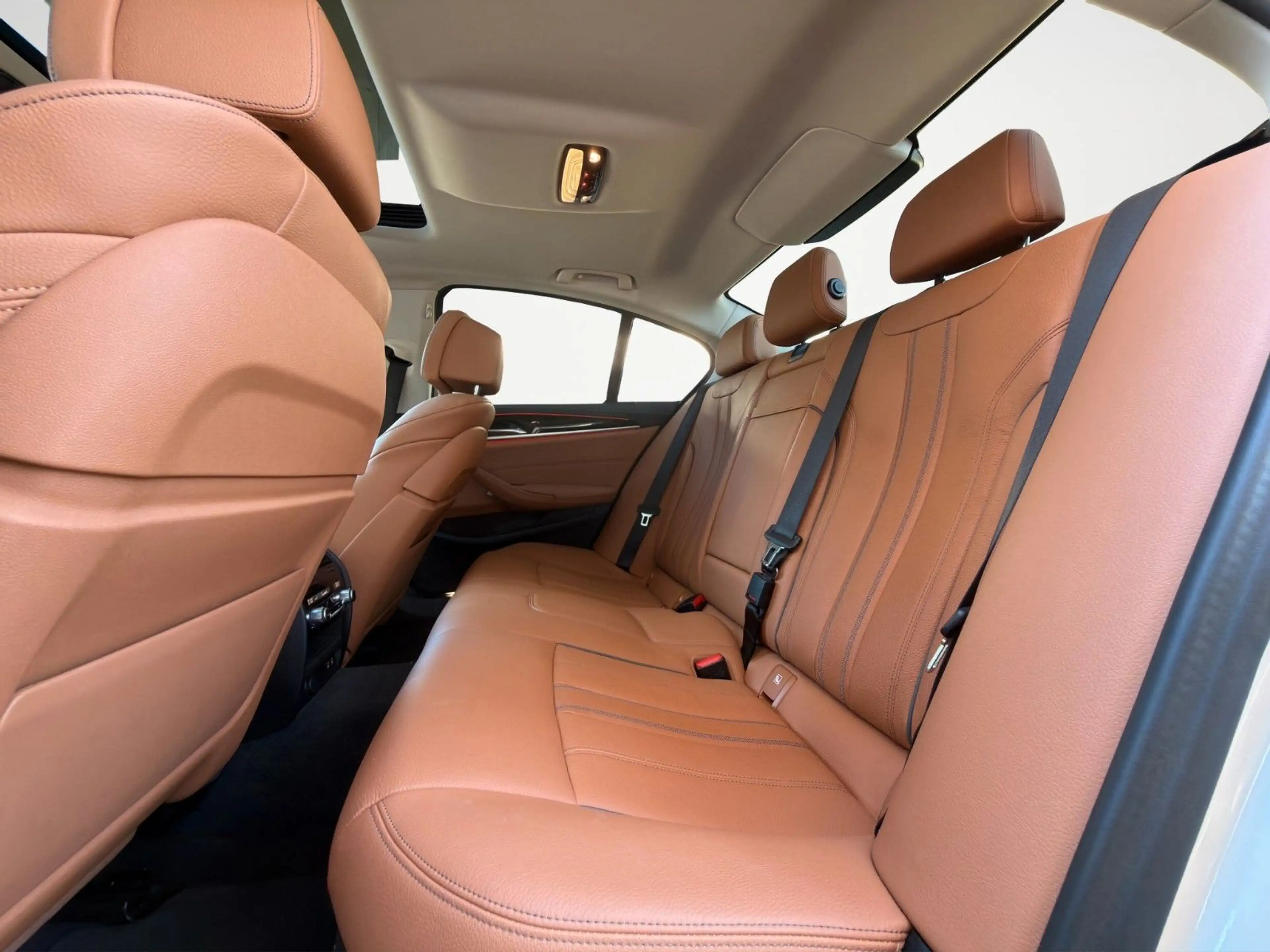 BMW 520 d Luxury Line*HUD*Memory*Schiebedach*LASER* — photo 13