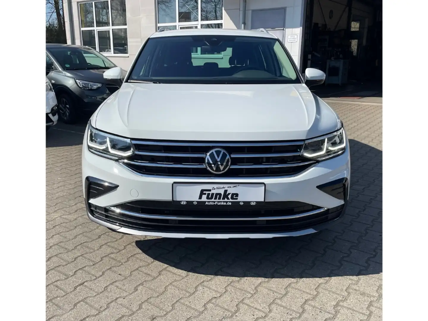 Volkswagen Tiguan Elegance 1.5 TSI BMT Start-Stopp EU6d Navi Digital Blanc - 2