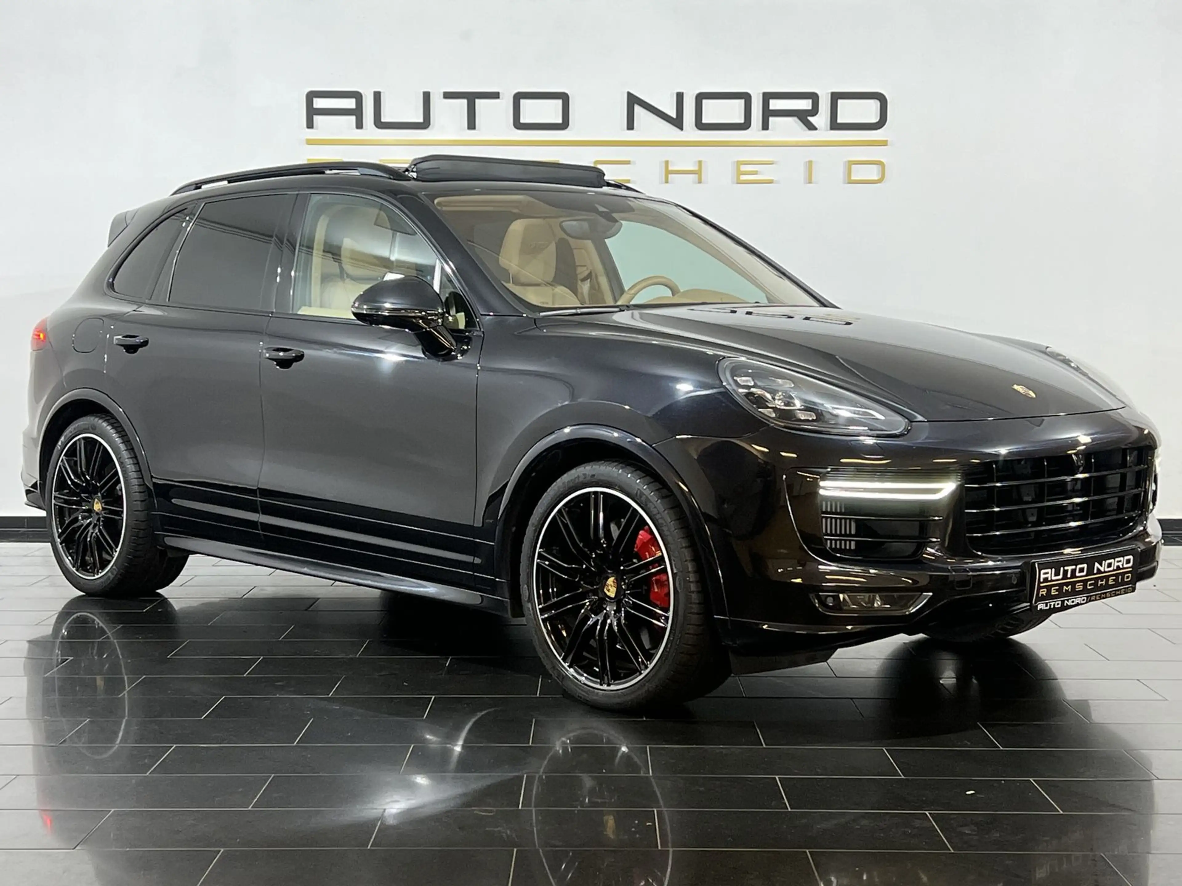 Porsche Cayenne GTS*Burmester*Pano*AHK*PDLS+*Luft*360°* — photo 3