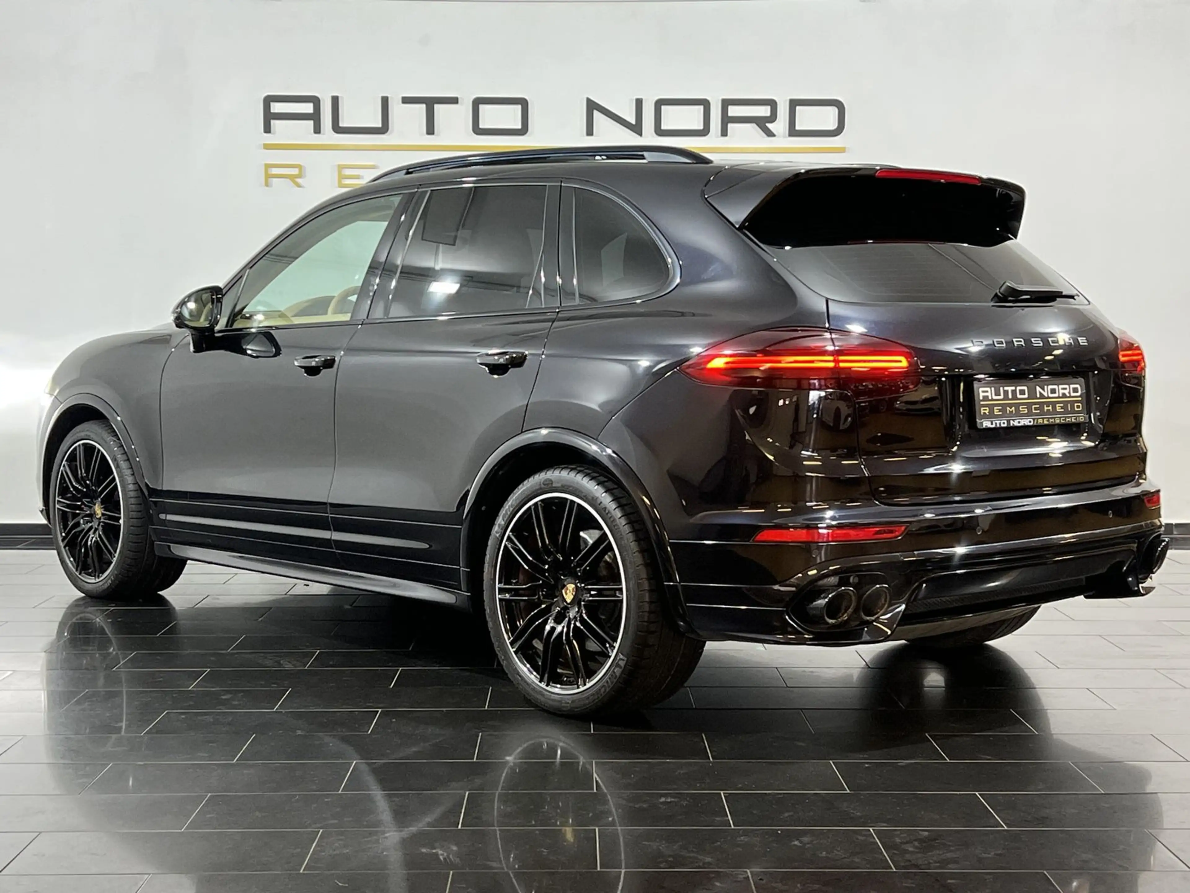 Porsche Cayenne GTS*Burmester*Pano*AHK*PDLS+*Luft*360°* — photo 7