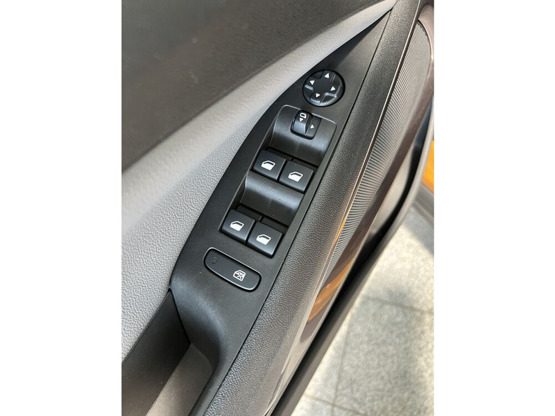Opel Crossland X — photo 9
