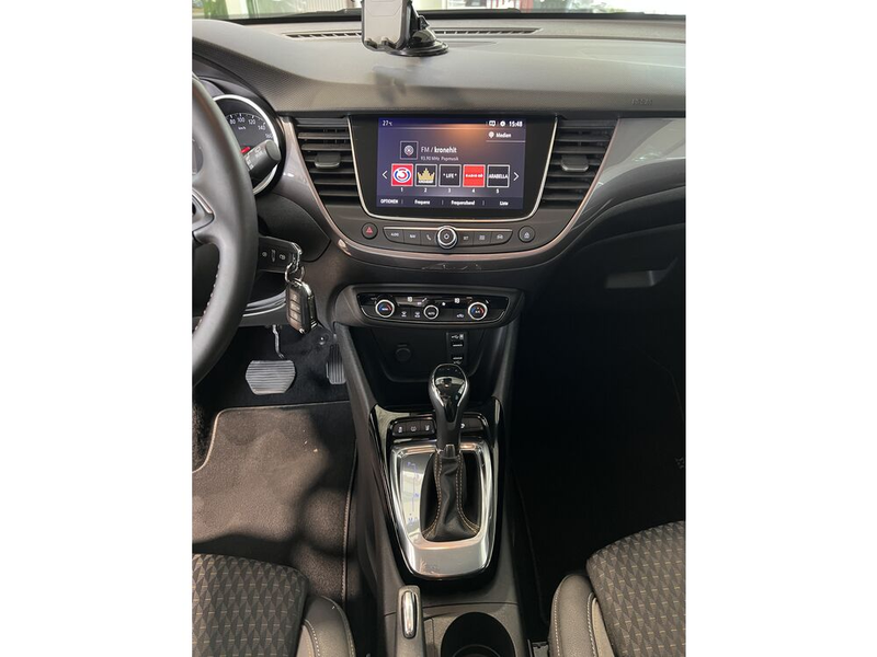 Opel Crossland X — photo 12