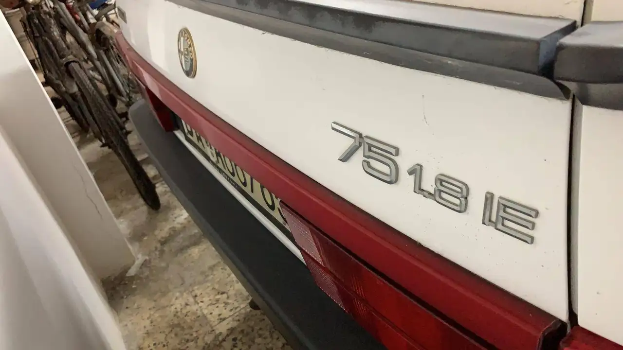 Alfa Romeo 75 1.8 IE Lusso con Aria cond. originale, foto 7