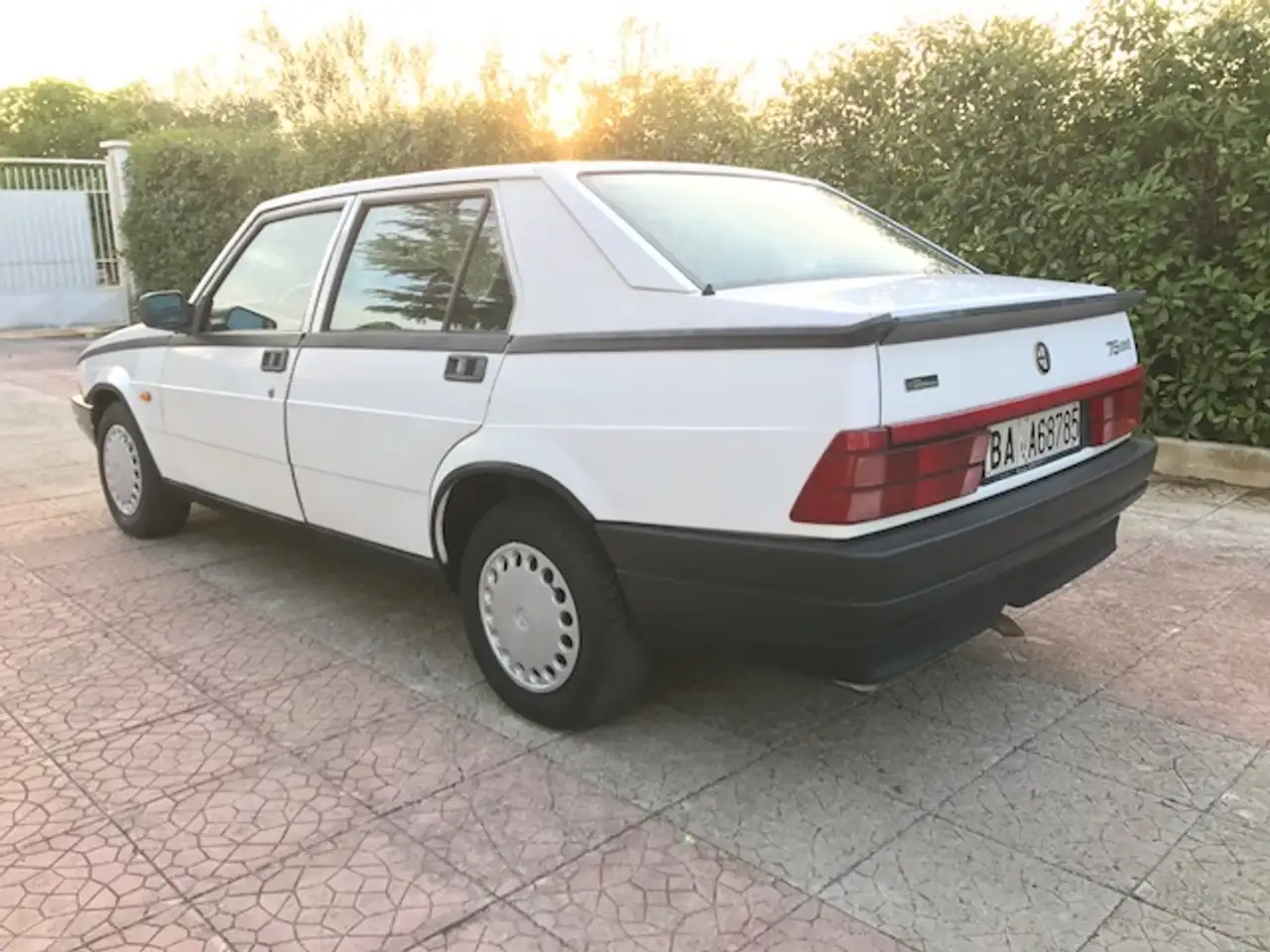 Alfa Romeo 75 1.8 IE Lusso con Aria cond. originale, foto 4
