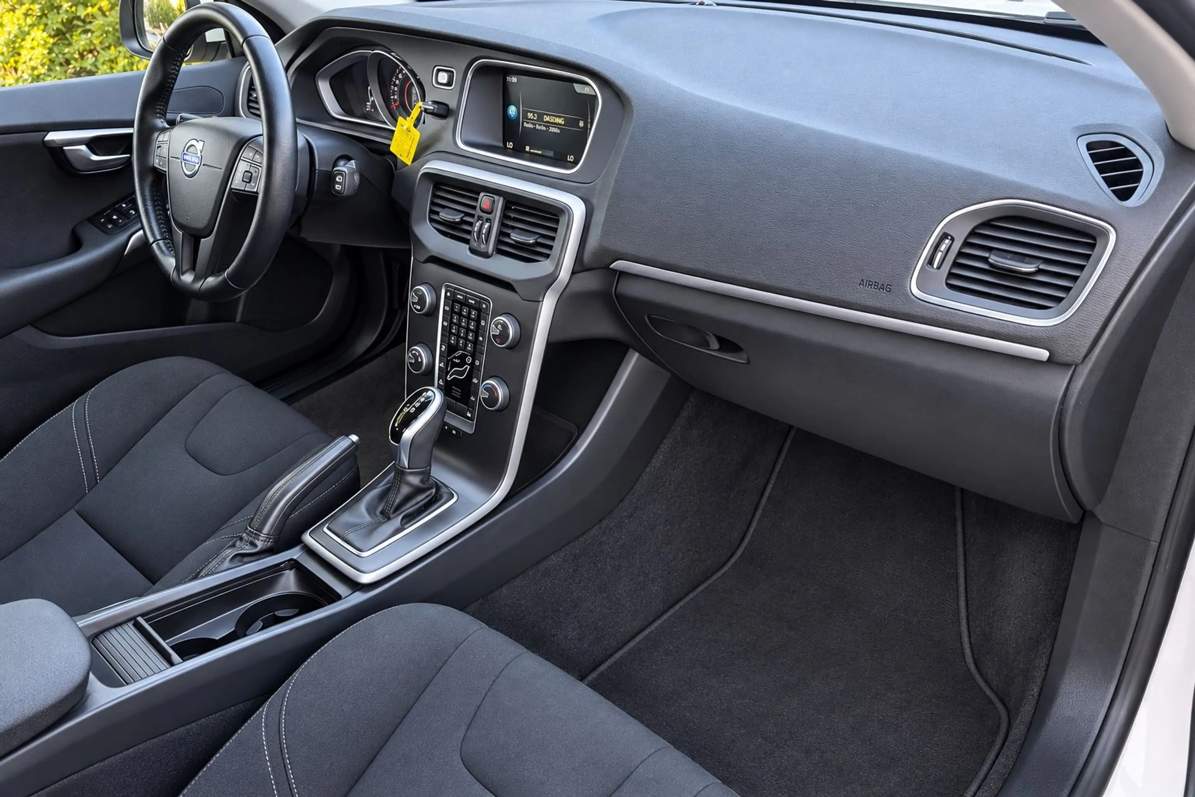 Volvo V40 T3 Automatik/Temp/Klimaautomatik/PDC — photo 8