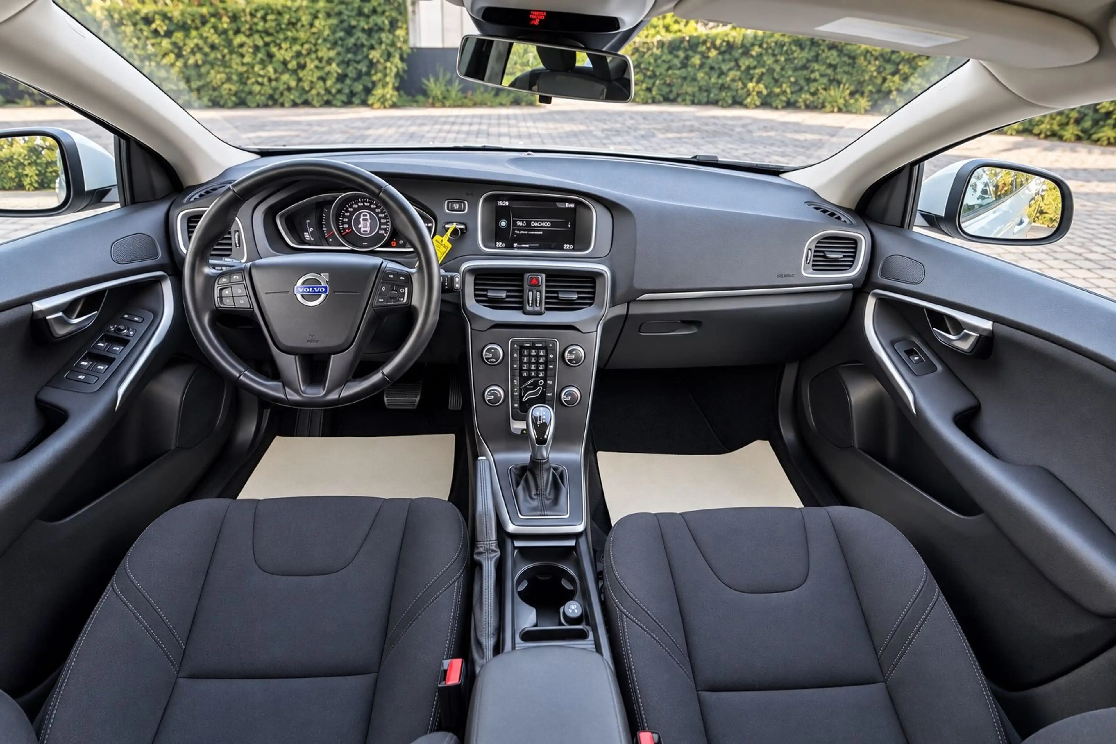 Volvo V40 T3 Automatik/Temp/Klimaautomatik/PDC — photo 7