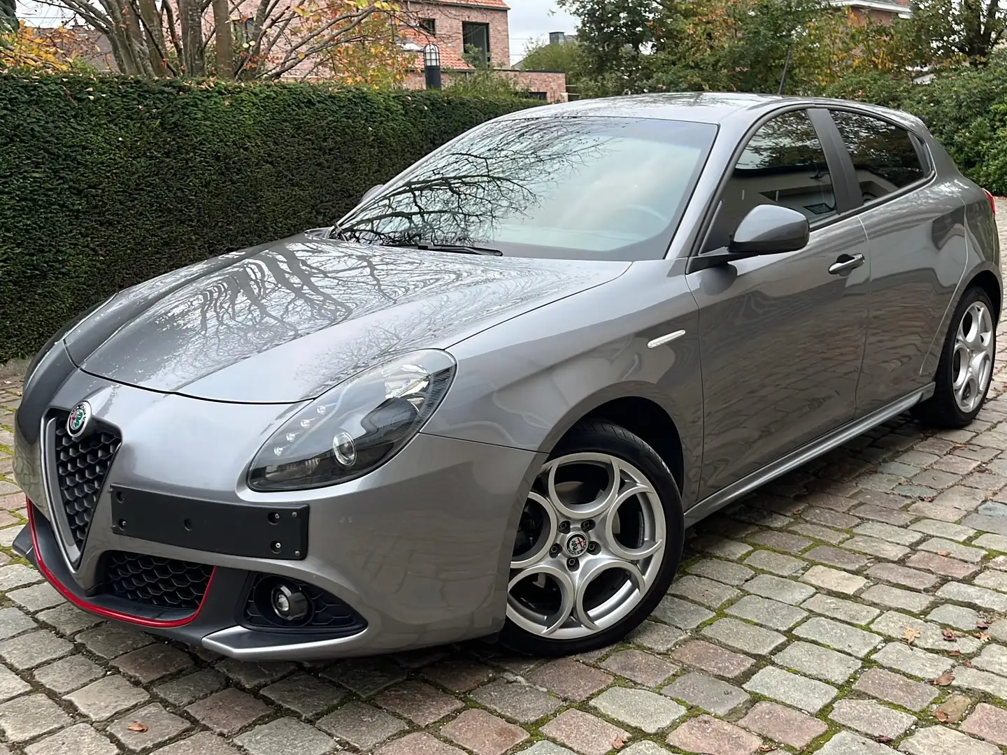 Alfa Romeo Giulietta 1.4 MultiAir Super Automaat  ### 76000 km ### Grau - 1