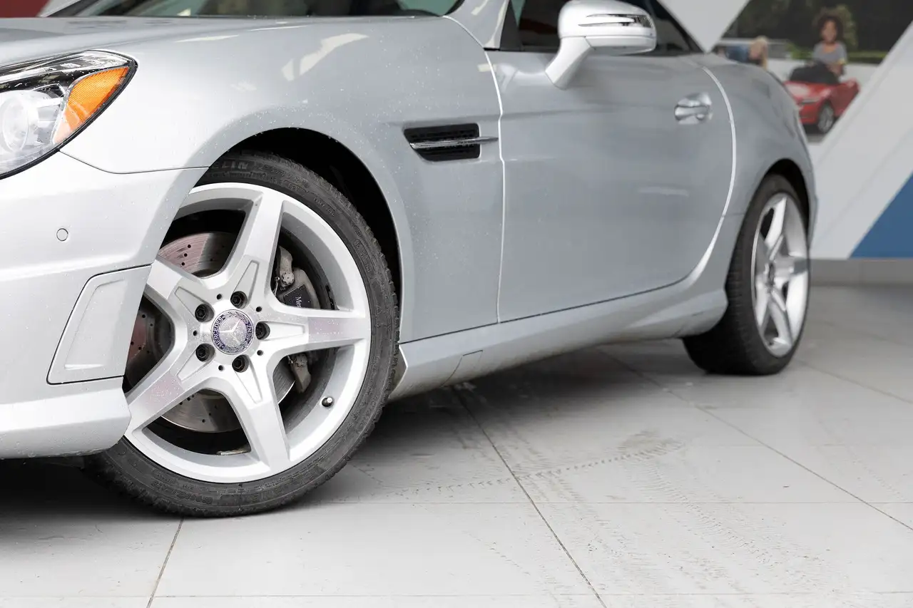 Mercedes-Benz SLK снимка Mercedes-Benz SLK
