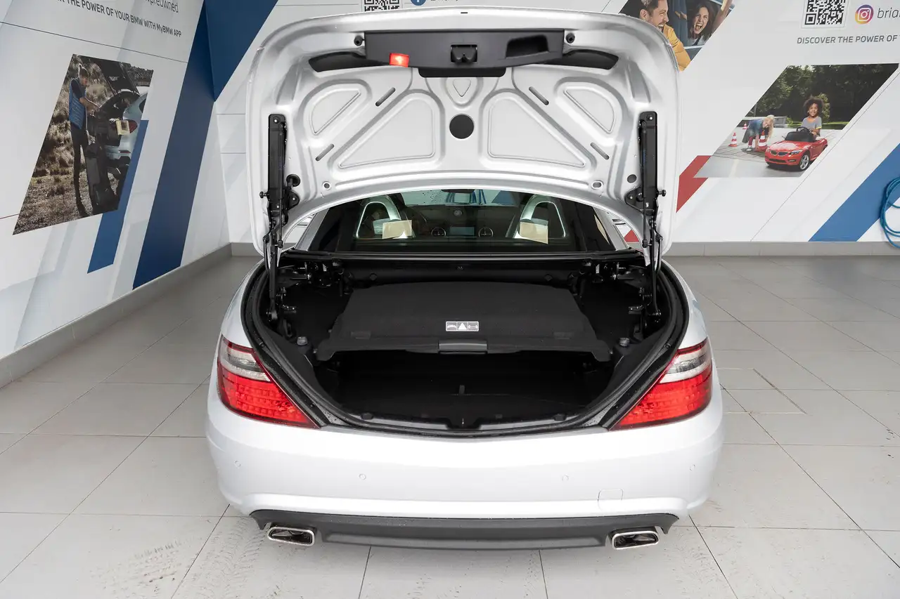 Mercedes-Benz SLK снимка Mercedes-Benz SLK