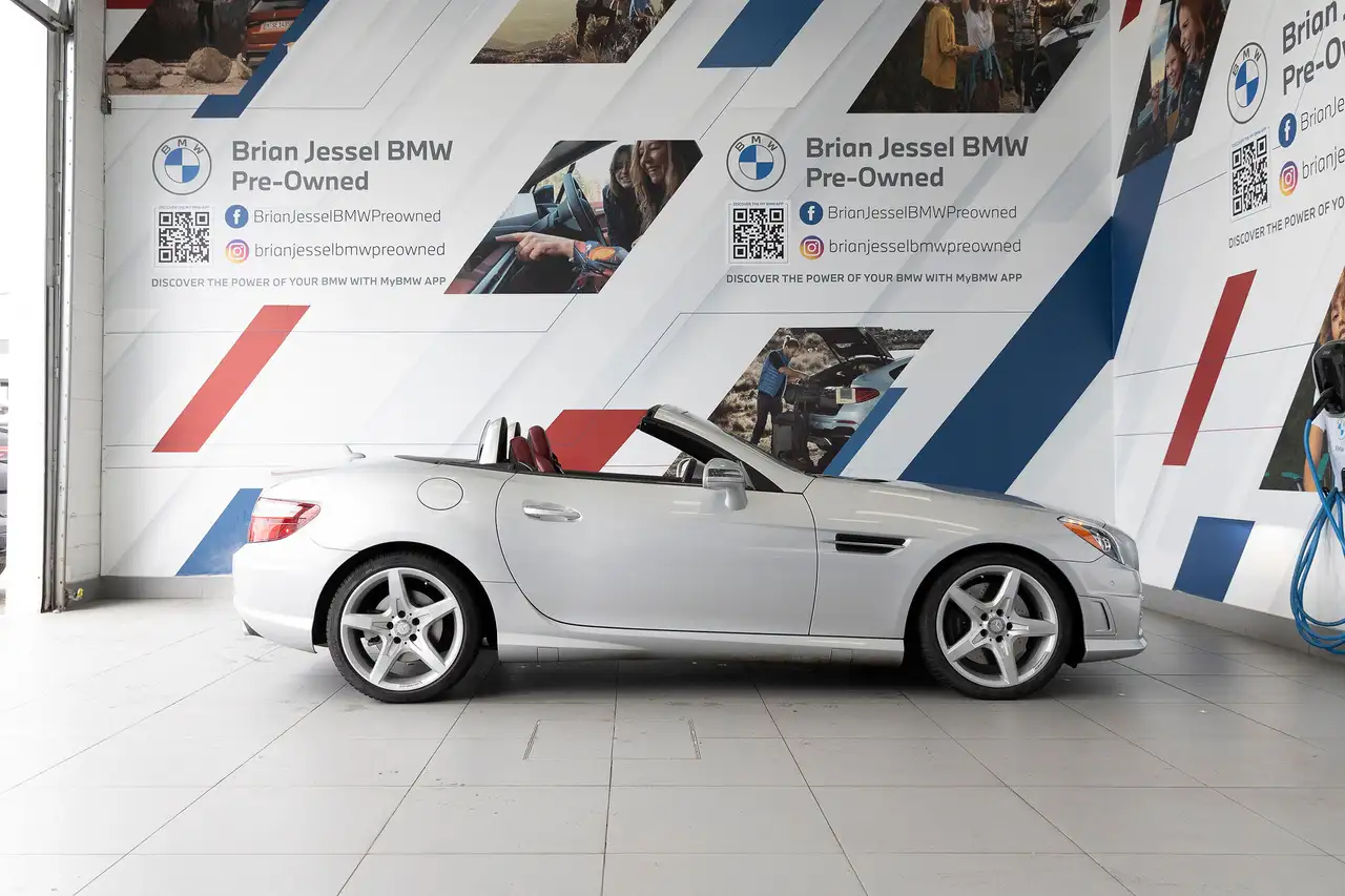 Mercedes-Benz SLK снимка Mercedes-Benz SLK