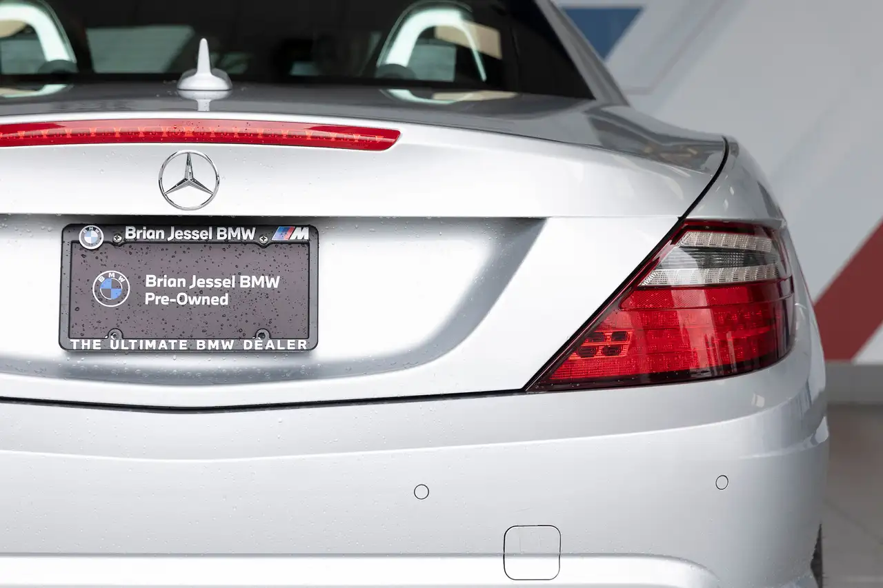 Mercedes-Benz SLK снимка Mercedes-Benz SLK