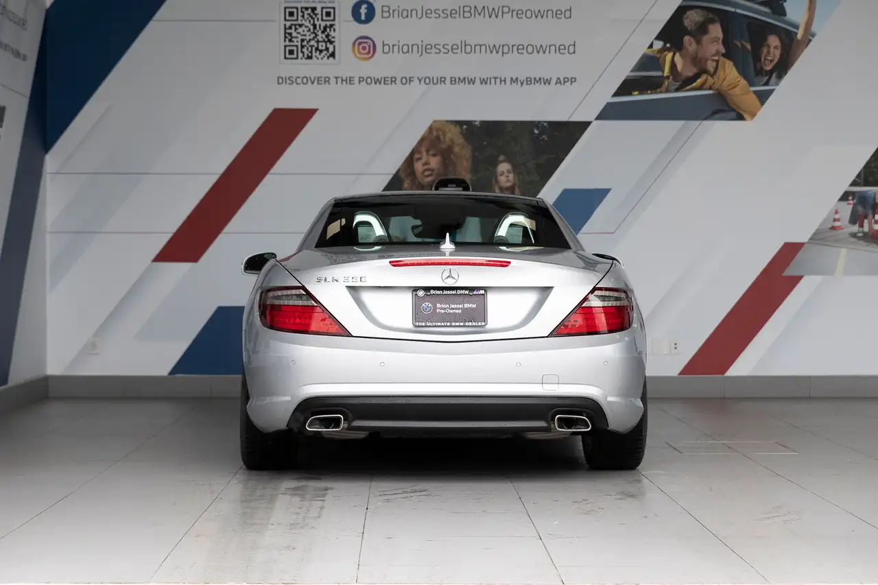 Mercedes-Benz SLK снимка Mercedes-Benz SLK