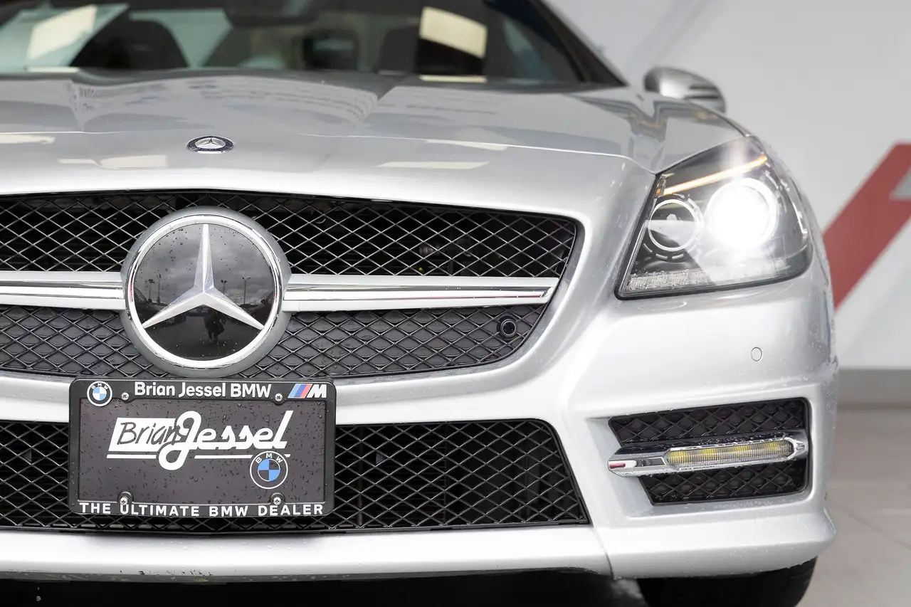 Mercedes-Benz SLK снимка Mercedes-Benz SLK