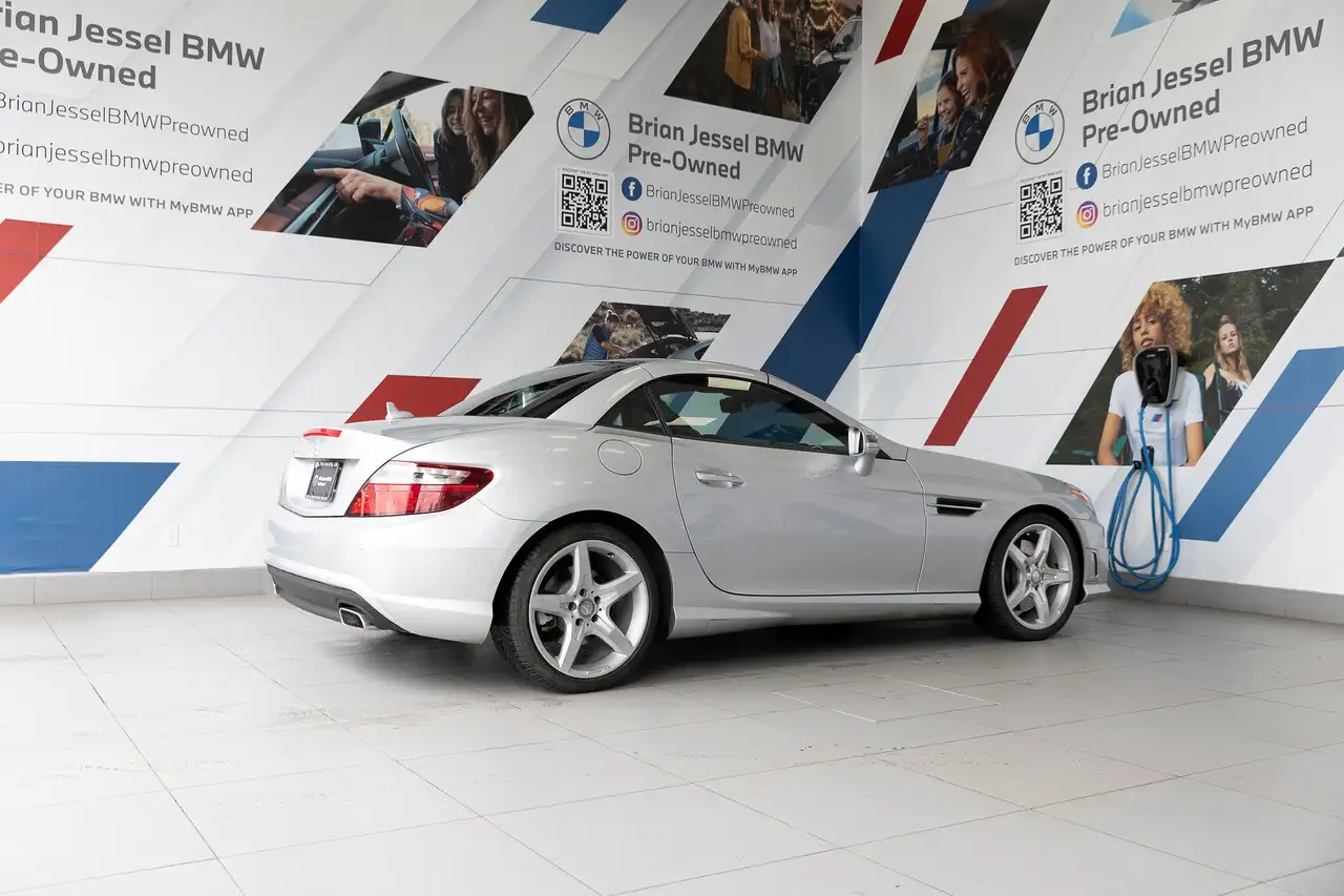 Mercedes-Benz SLK снимка Mercedes-Benz SLK