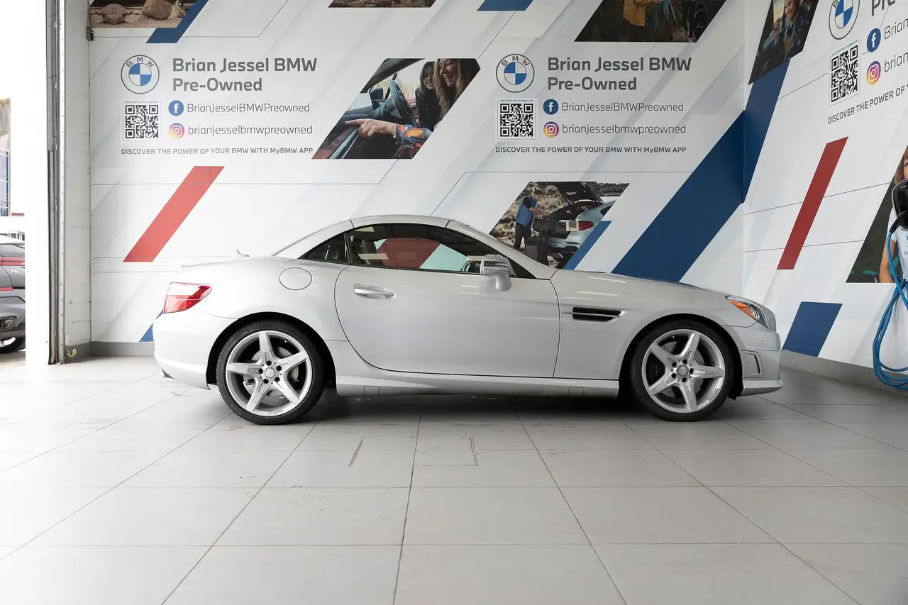 Mercedes-Benz SLK снимка Mercedes-Benz SLK