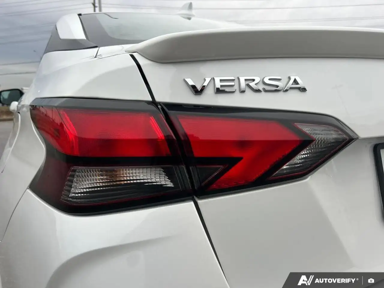 Nissan Versa снимка Nissan Versa
