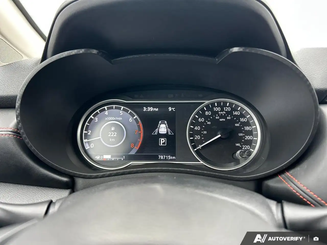 Nissan Versa снимка Nissan Versa