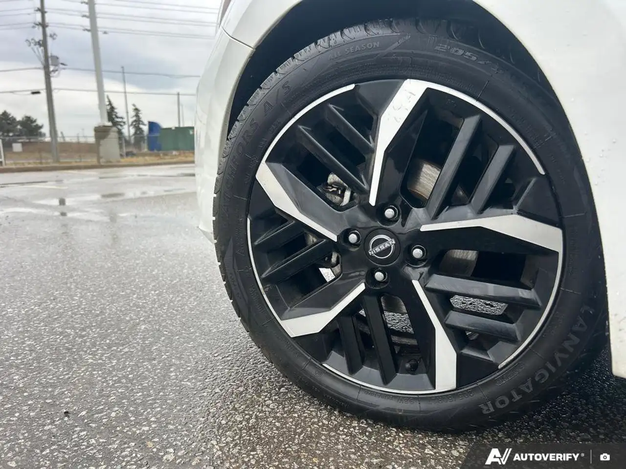 Nissan Versa снимка Nissan Versa