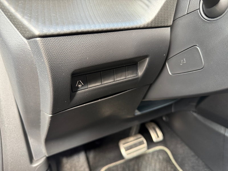 Peugeot 2008 1.2 PureTech 130 GT ACC KeyLess LED Navi — photo 7