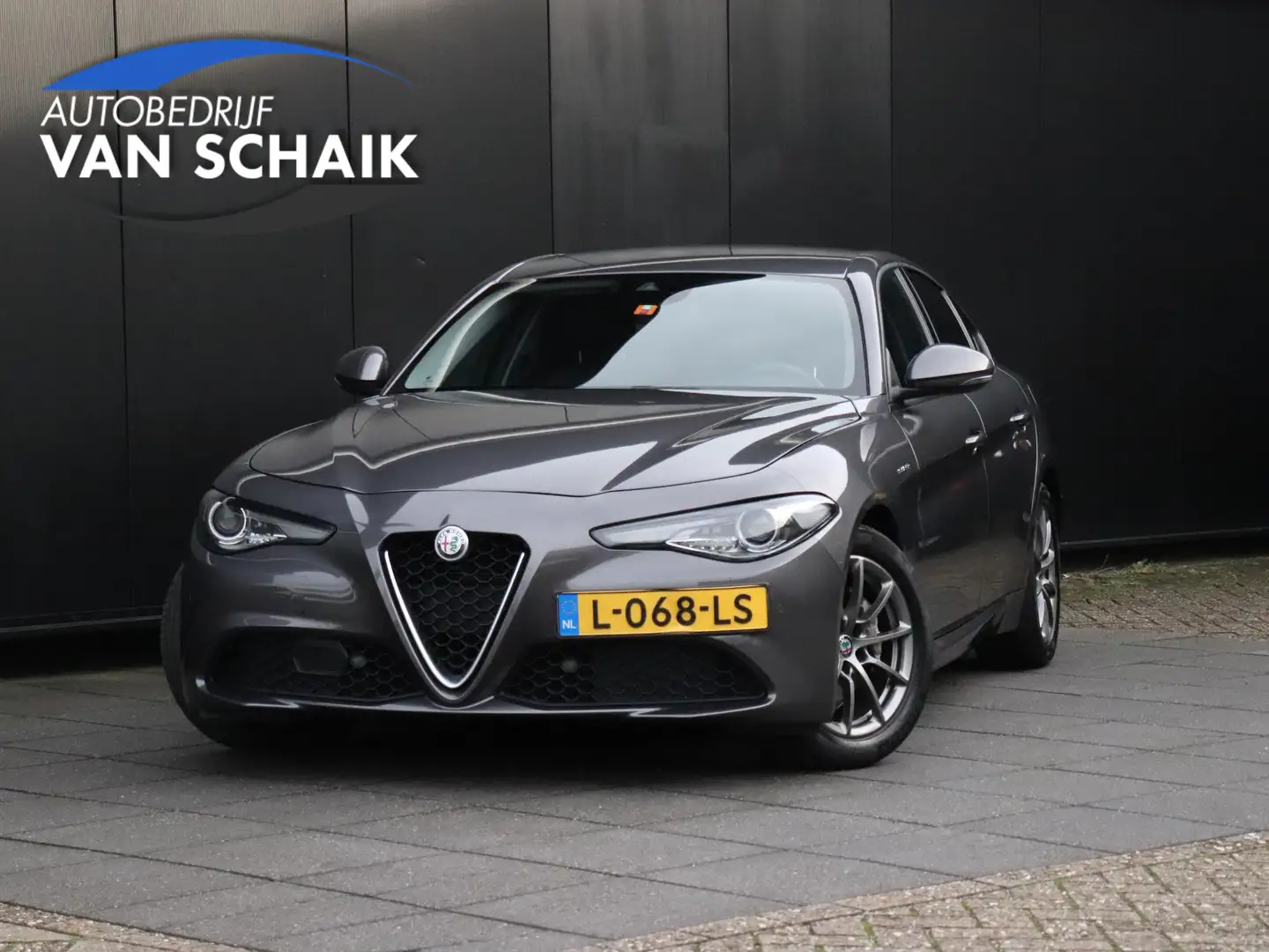 Alfa Romeo Giulia 2.2 LEER | NAVI |  CRUISE | CAMERA | Gris - 1