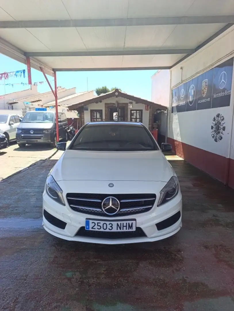 Mercedes-Benz A 180 180CDI BE AMG Line Blanco - 1