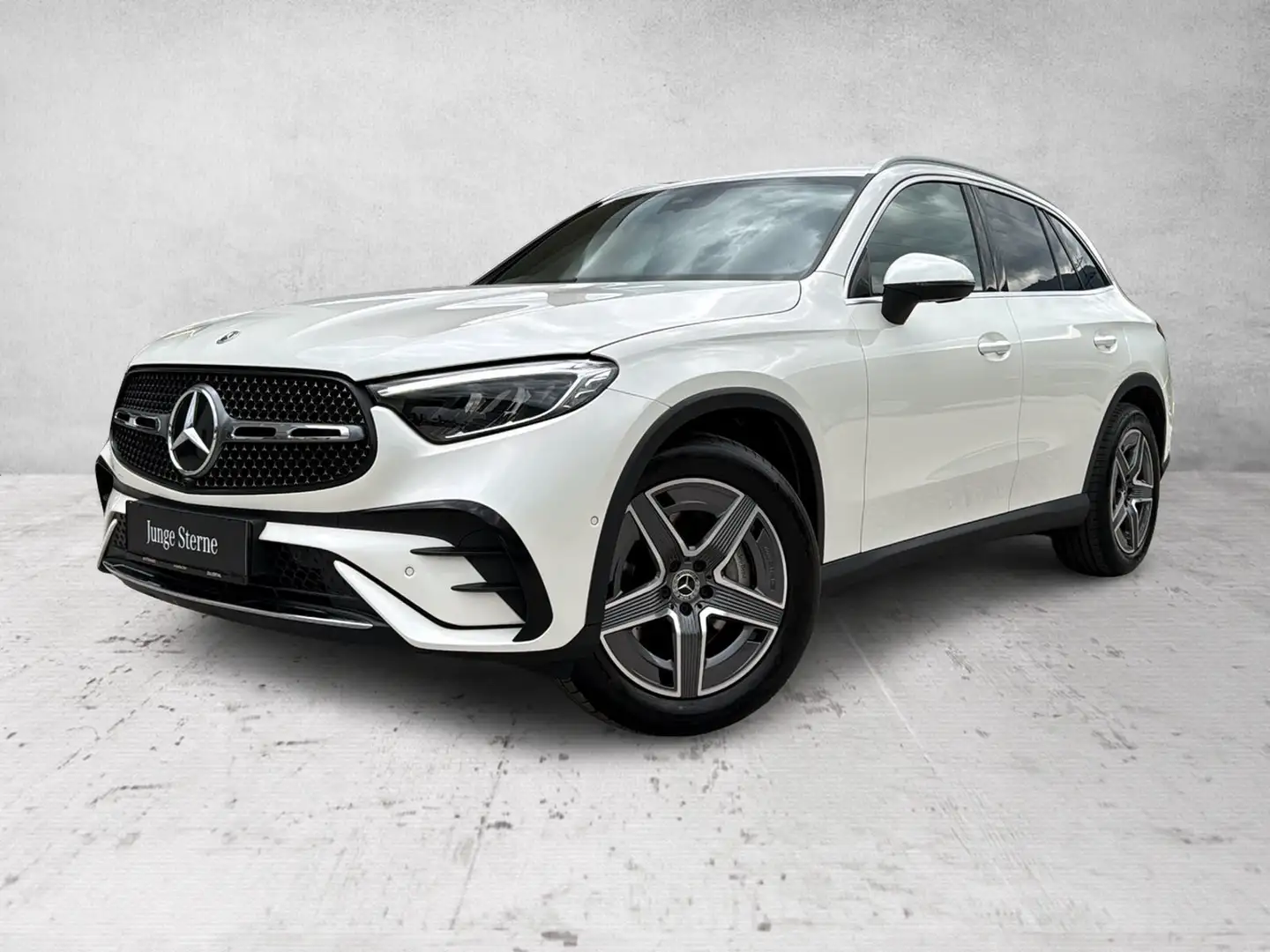 Mercedes-Benz GLC 300 4MATIC AMG Stdhzg Navi AUT RKam PTS Shz Weiß - 2