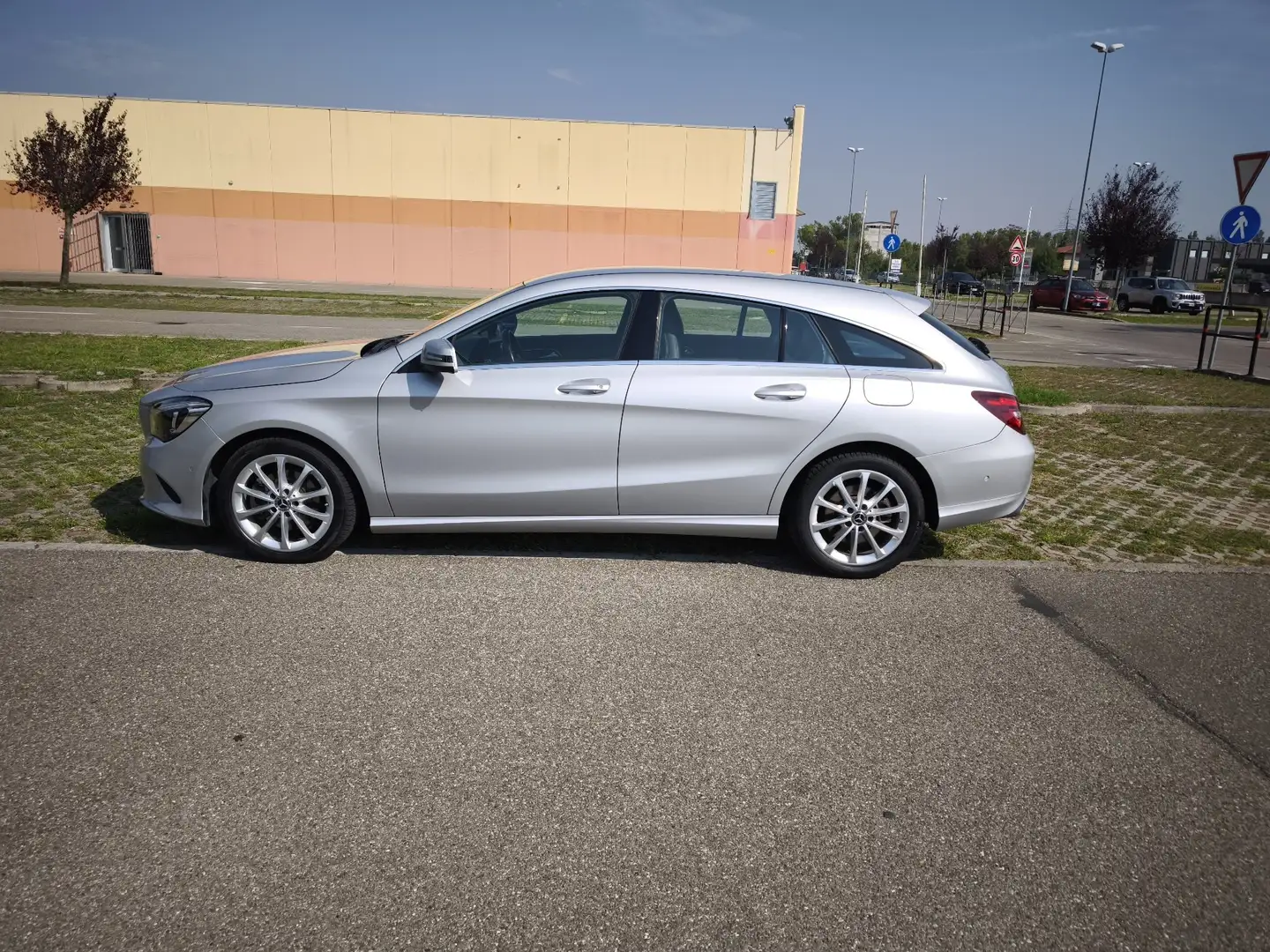 Mercedes-Benz 220 Argintiu - 1