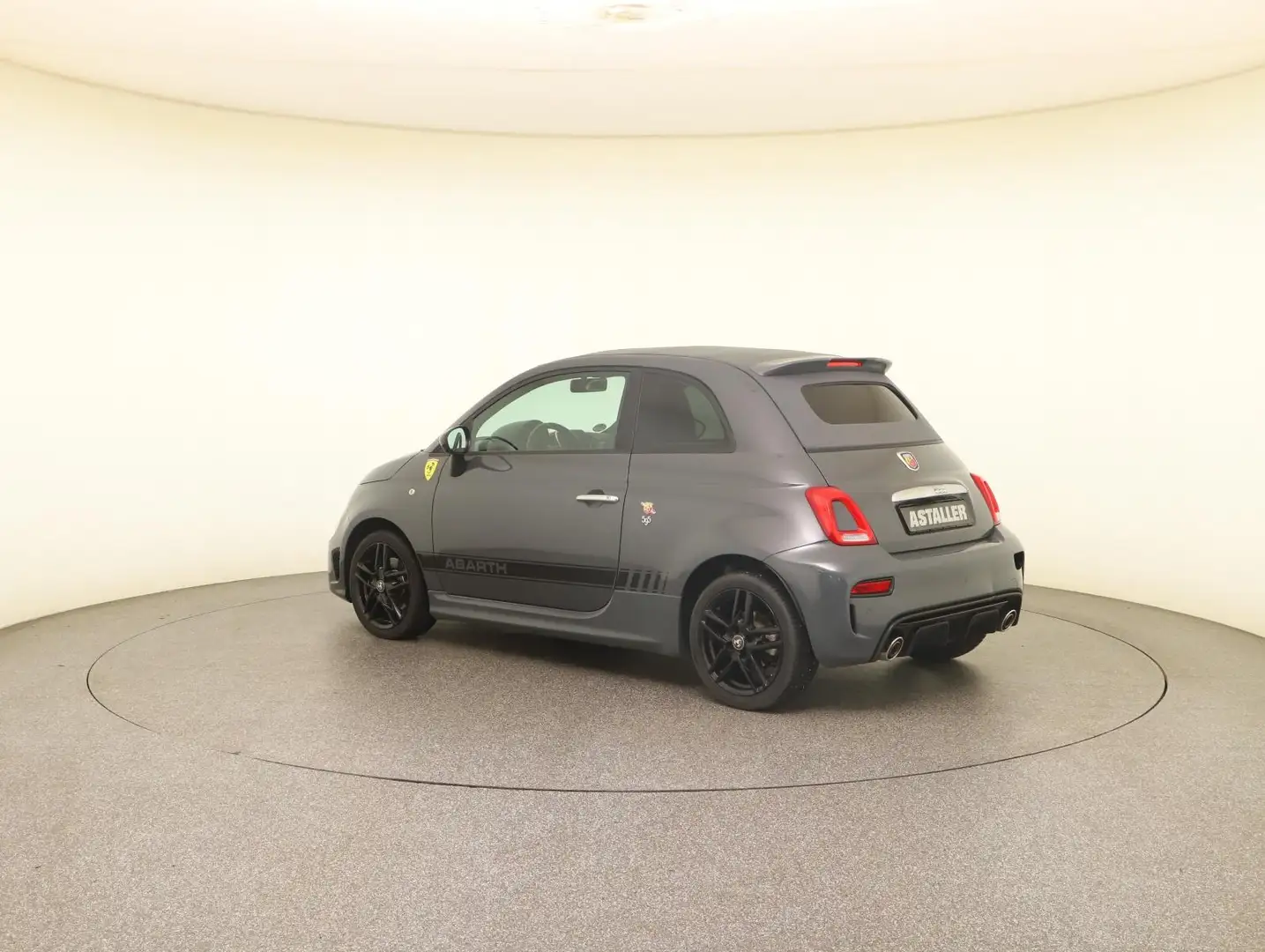 Abarth 595C 1.4 T-Jet 16V Pista+PDC+Navi/DAB+DesinSet Grau - 2