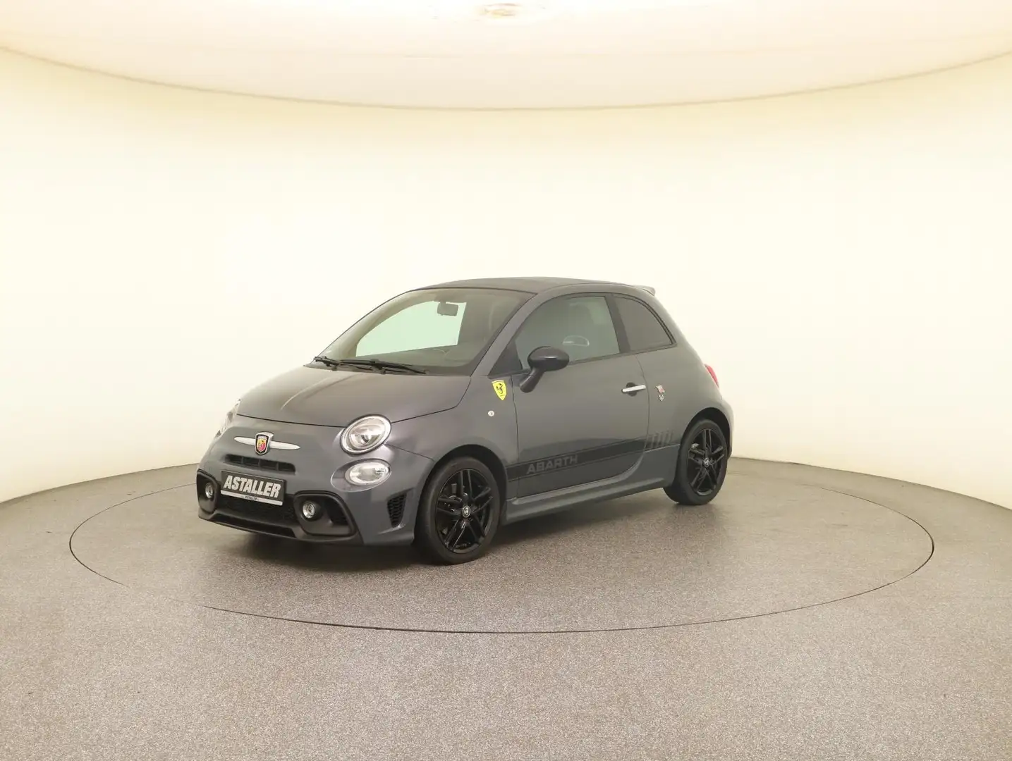 Abarth 595C 1.4 T-Jet 16V Pista+PDC+Navi/DAB+DesinSet Grijs - 2