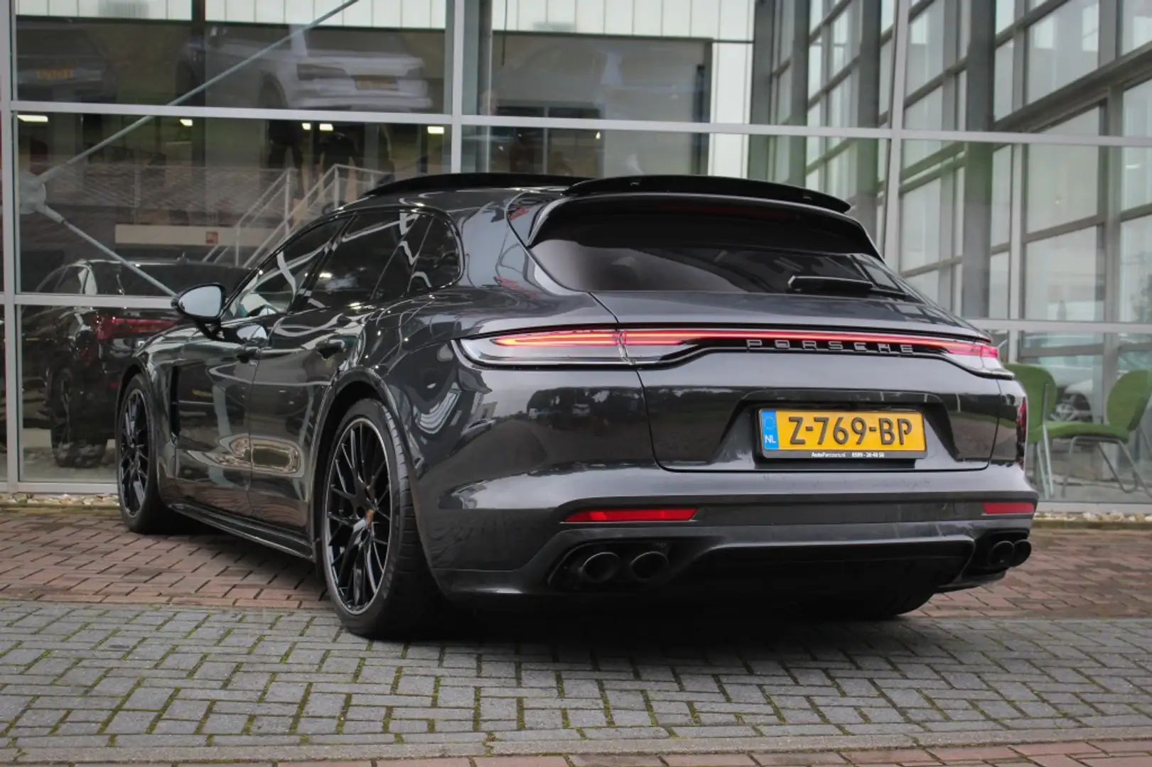 Porsche Panamera Sport Turismo 2.9 4 E-Hybrid PlEd | PANO | 5000KM! Grau - 2