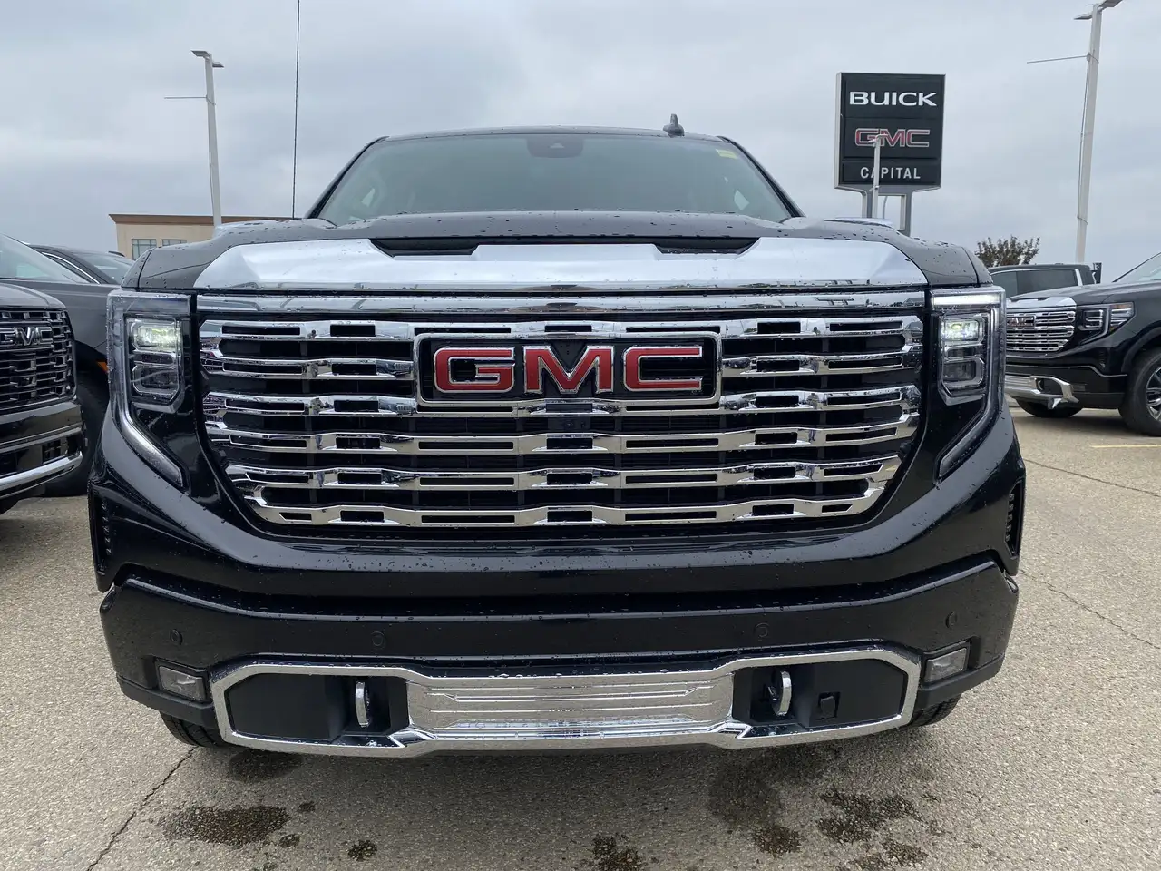 GMC Sierra 1500 снимка GMC Sierra 1500