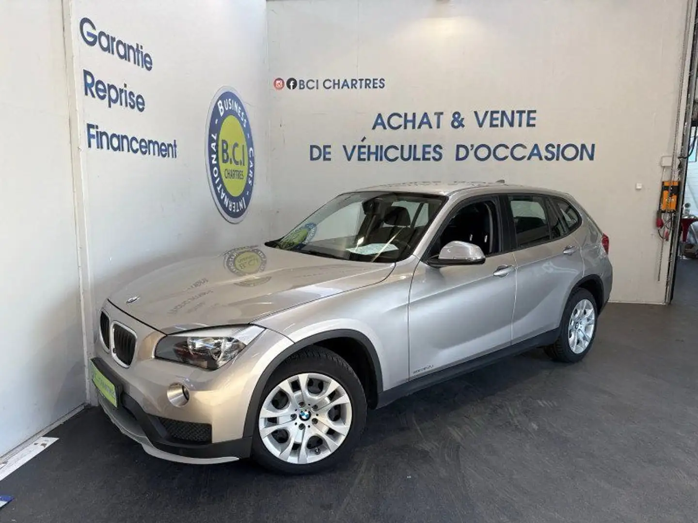 BMW X1 (E84) SDRIVE16D 116CH BUSINESS Gris - 1