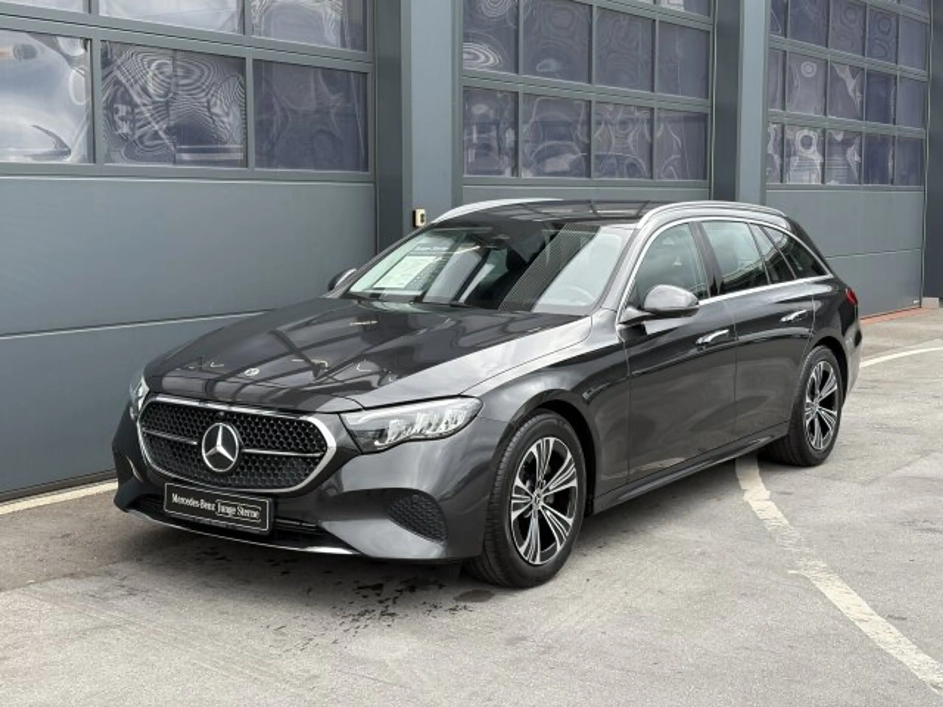 Mercedes-Benz E 220 E 220dT AVANTGARDE Advanced AHK Distronic Kamera — photo 5