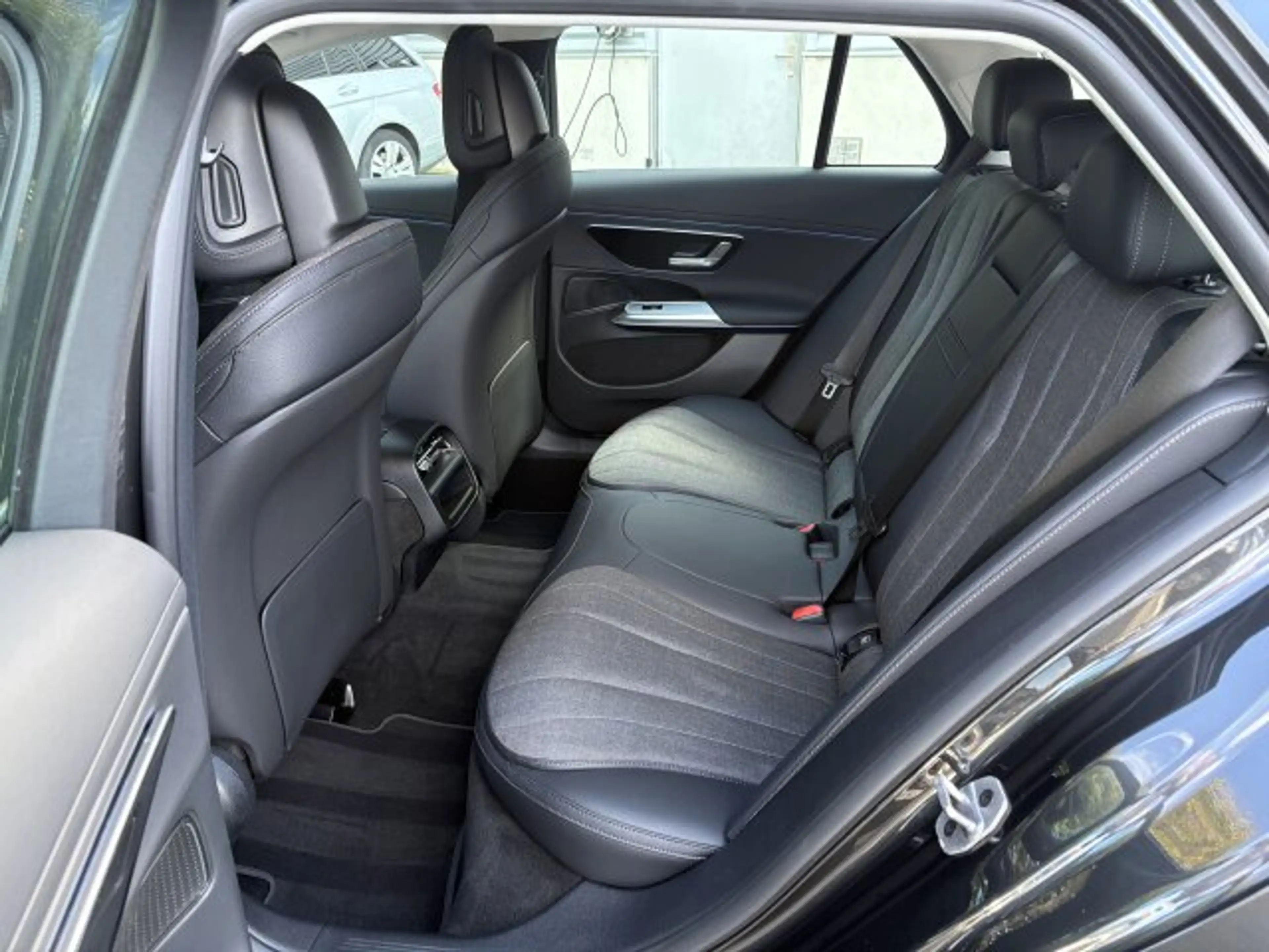 Mercedes-Benz E 220 E 220dT AVANTGARDE Advanced AHK Distronic Kamera — photo 14